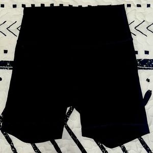 Lululemon wunder high rise 6 inch shorts
